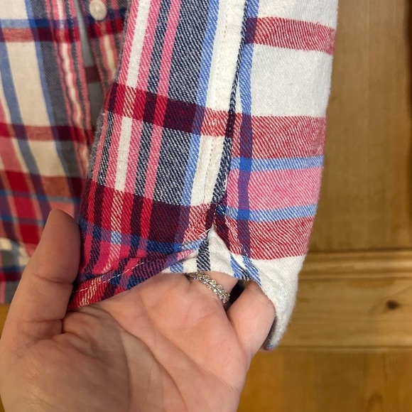 Woolrich Women’s Red and Blue Checkered Flannel Button Down Shirt Size M - Picture 4 of 5